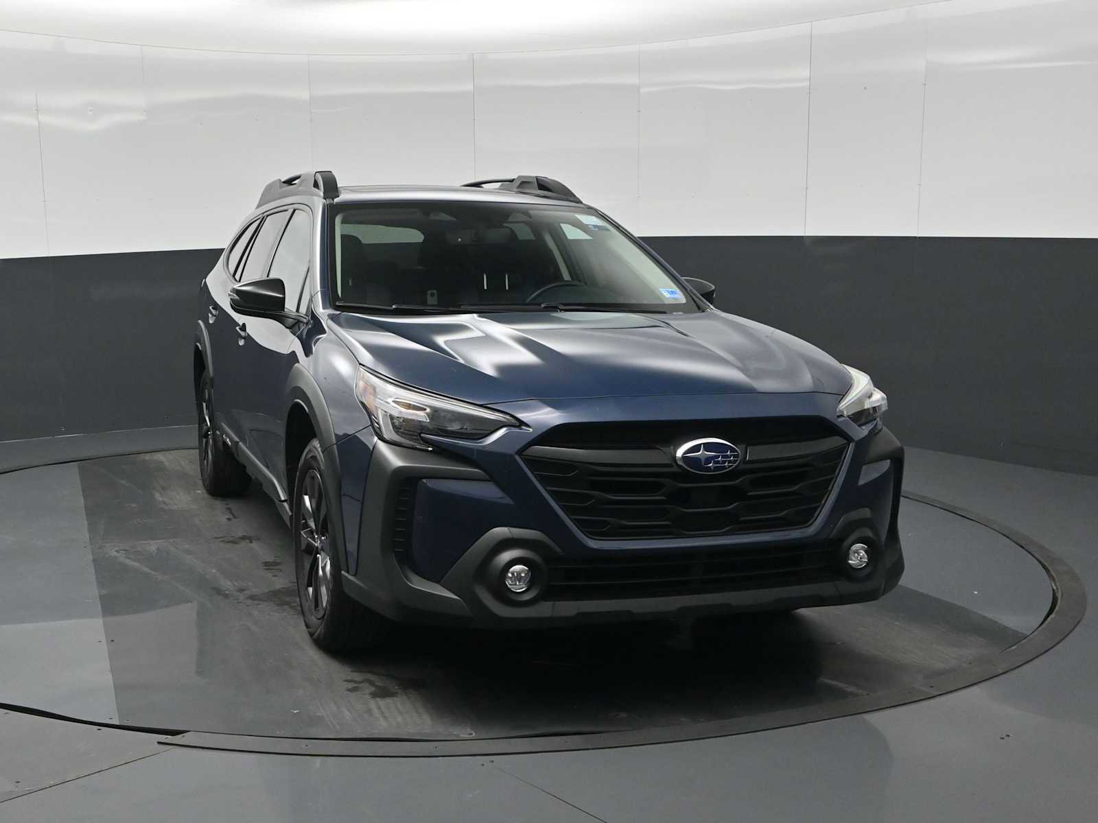 Used 2025 Subaru Outback Onyx Edition image 3