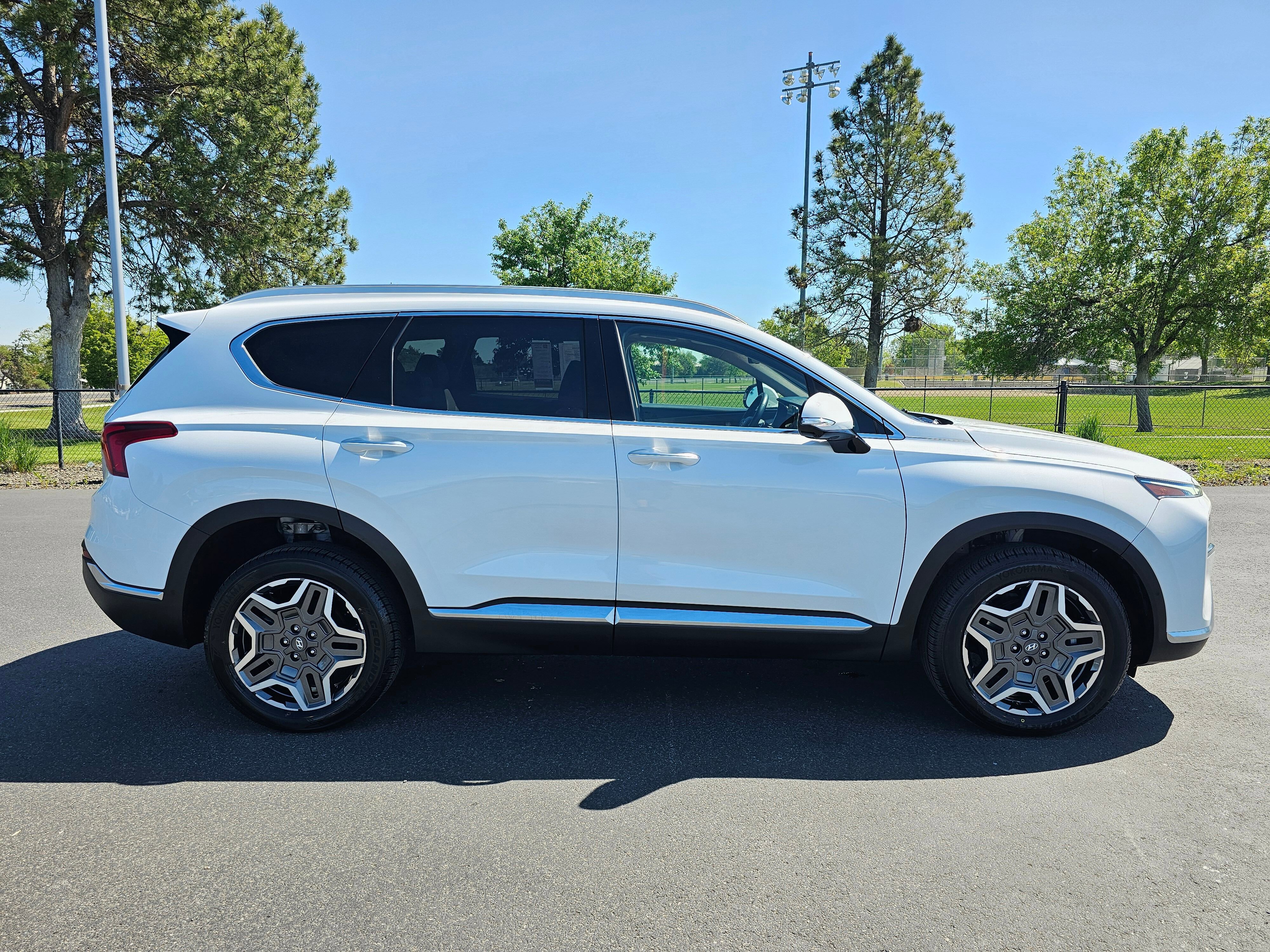 Used 2023 Hyundai Santa Fe Limited AWD/4WD image 6
