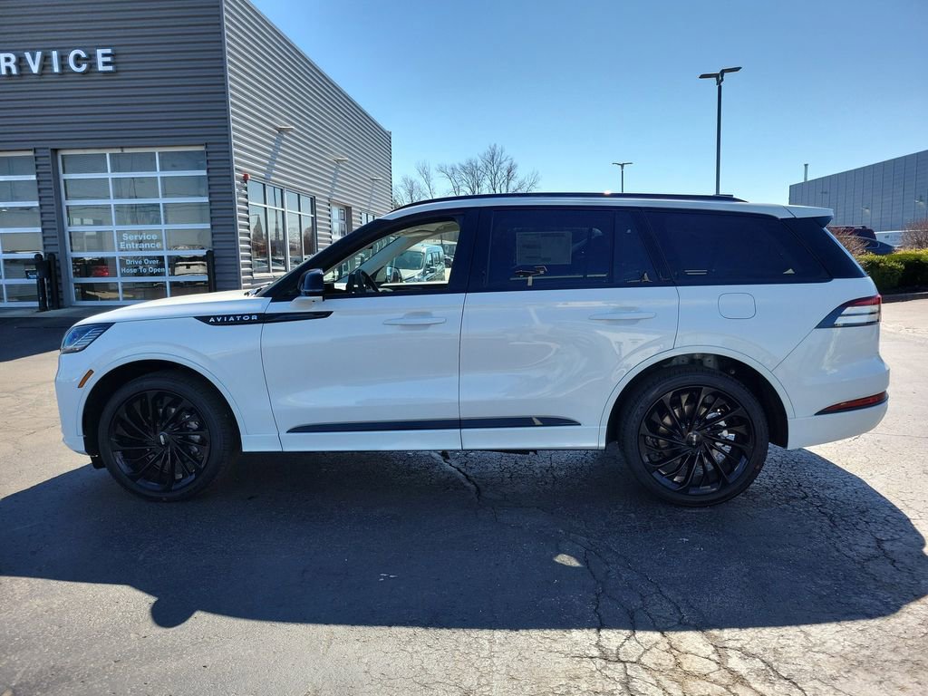 New 2026 Lincoln Aviator Reserve image 7