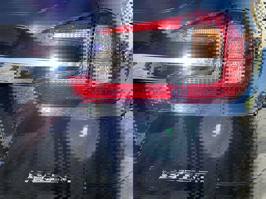 Used 2025 Subaru Ascent Premium image 7
