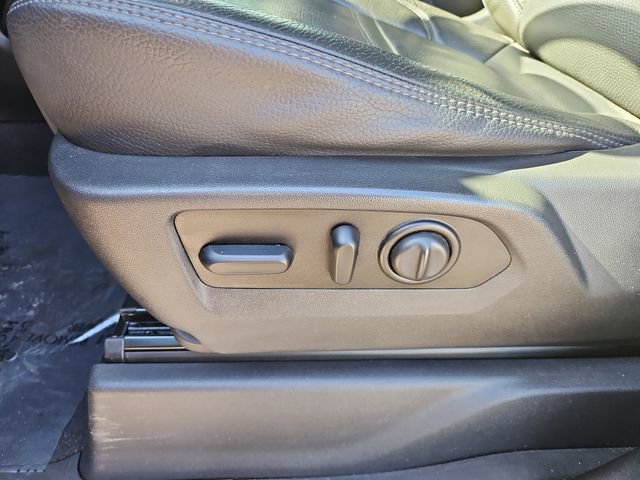 Used 2020 GMC Sierra 3500 Denali w/ Denali Ultimate Package image 16