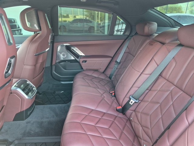 New 2026 BMW 760i xDrive w/ Executive Package AWD/4WD image 17