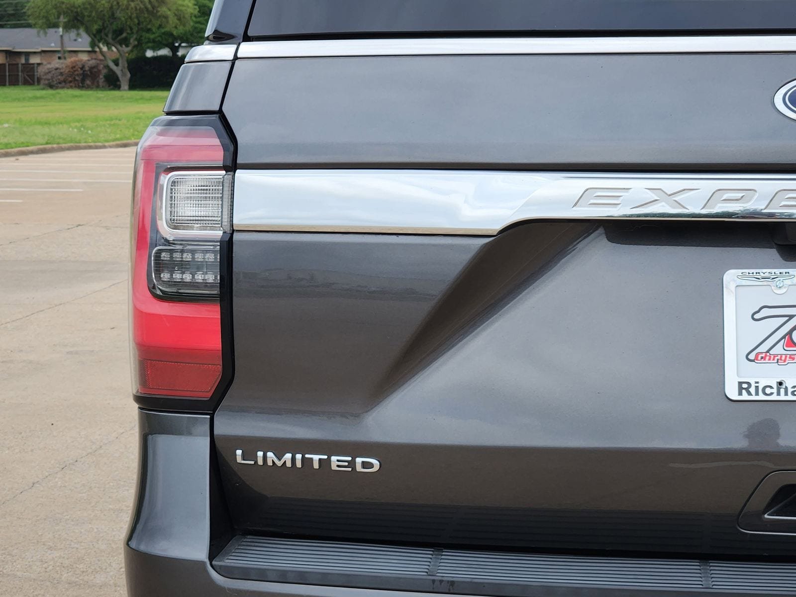 Used 2021 Ford Expedition Limited image 15