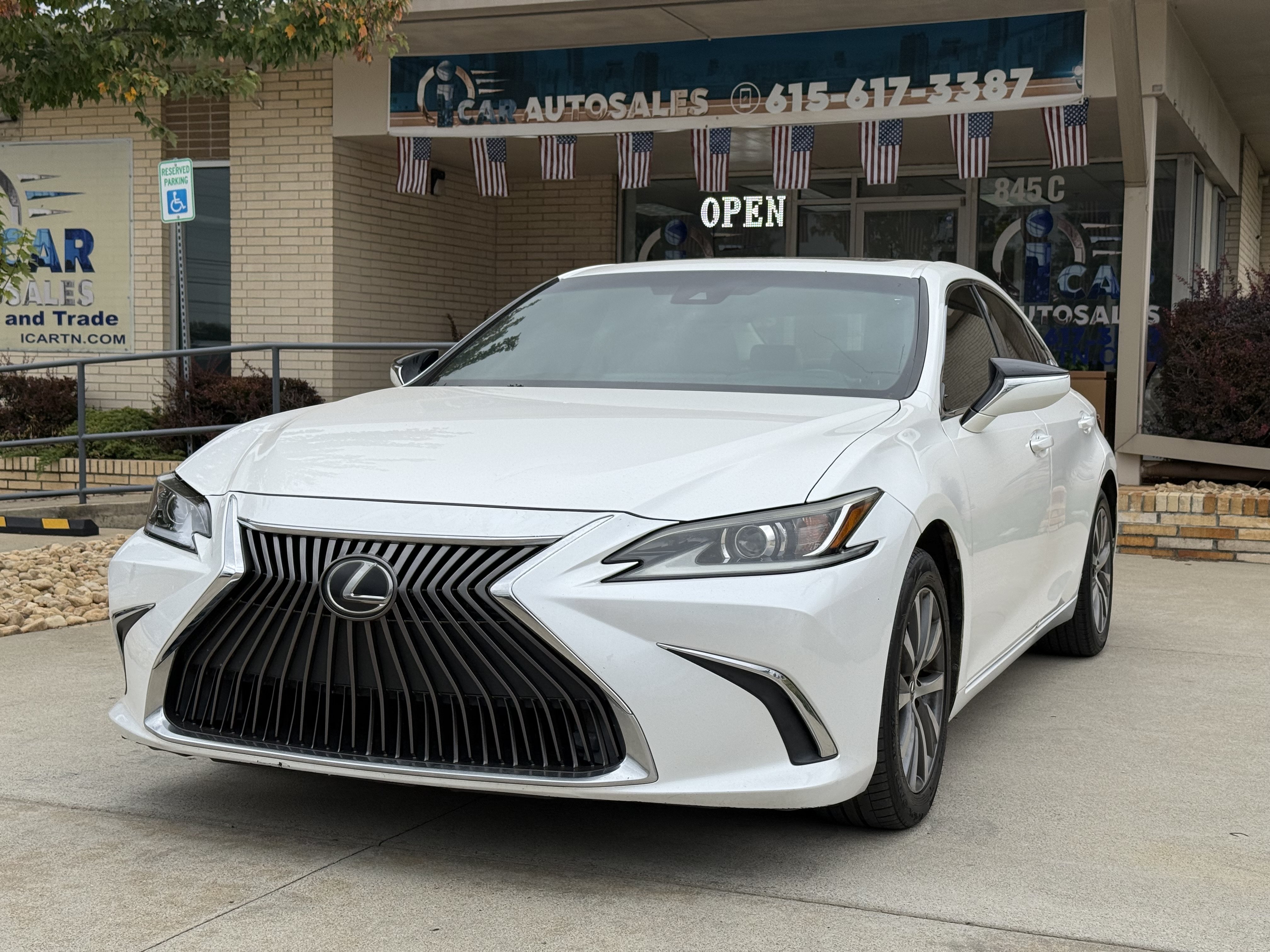 Used 2019 Lexus ES 350 w/ Accessory Package 2 FWD image 1
