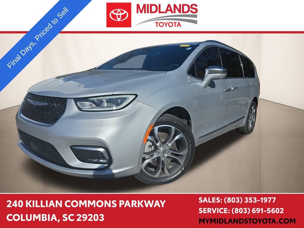 Used 2022 Chrysler Pacifica Pinnacle image 1