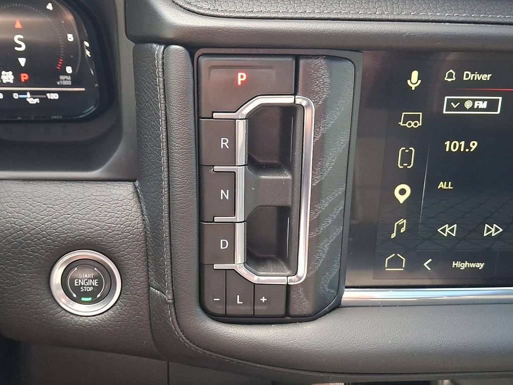 Used 2024 GMC Yukon Denali AWD/4WD image 17