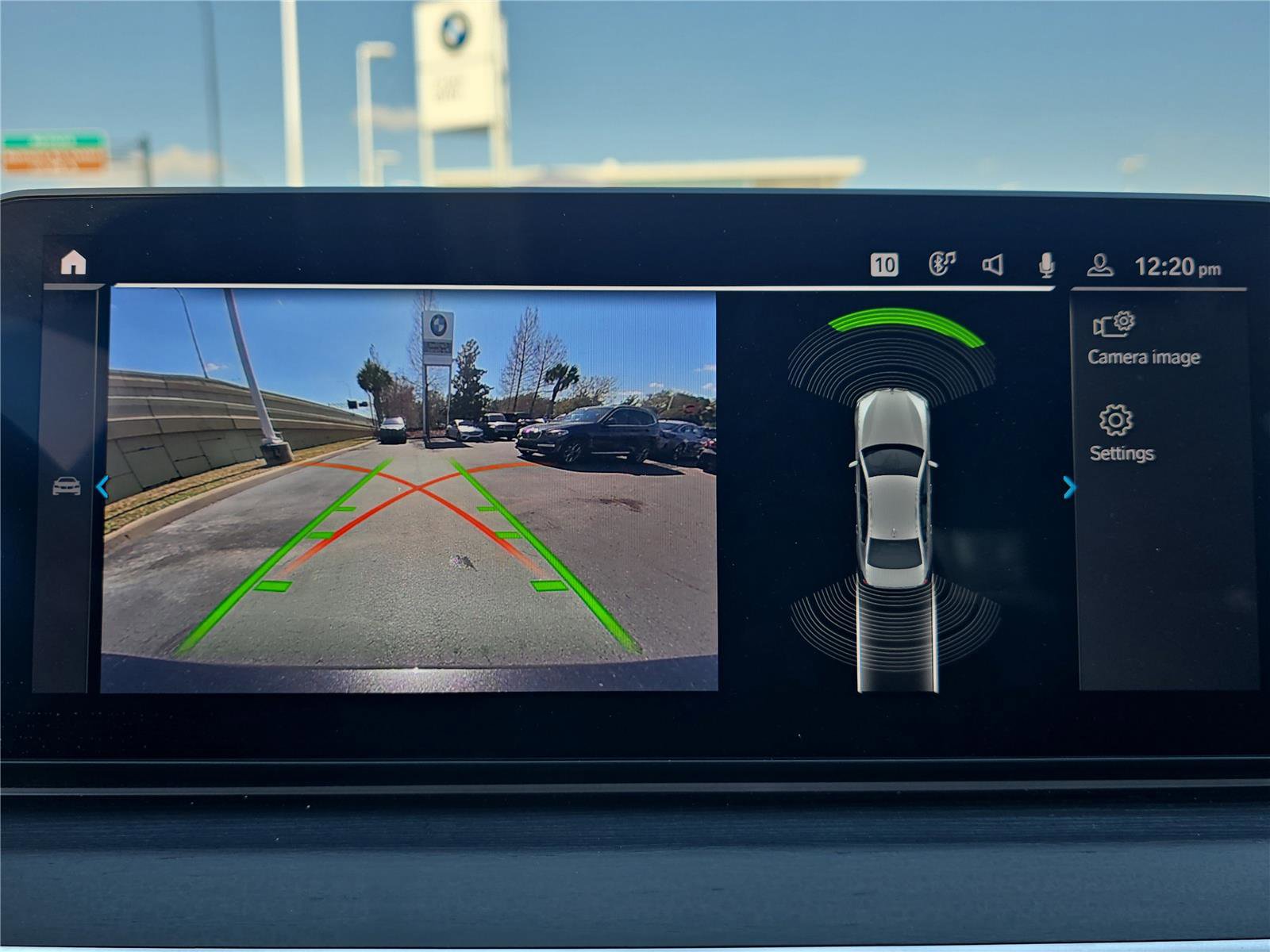 Certified 2023 BMW 530e w/ Premium Package image 20