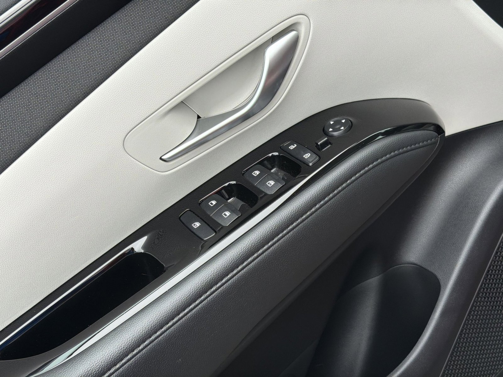 Certified 2023 Hyundai Tucson Limited AWD/4WD image 15