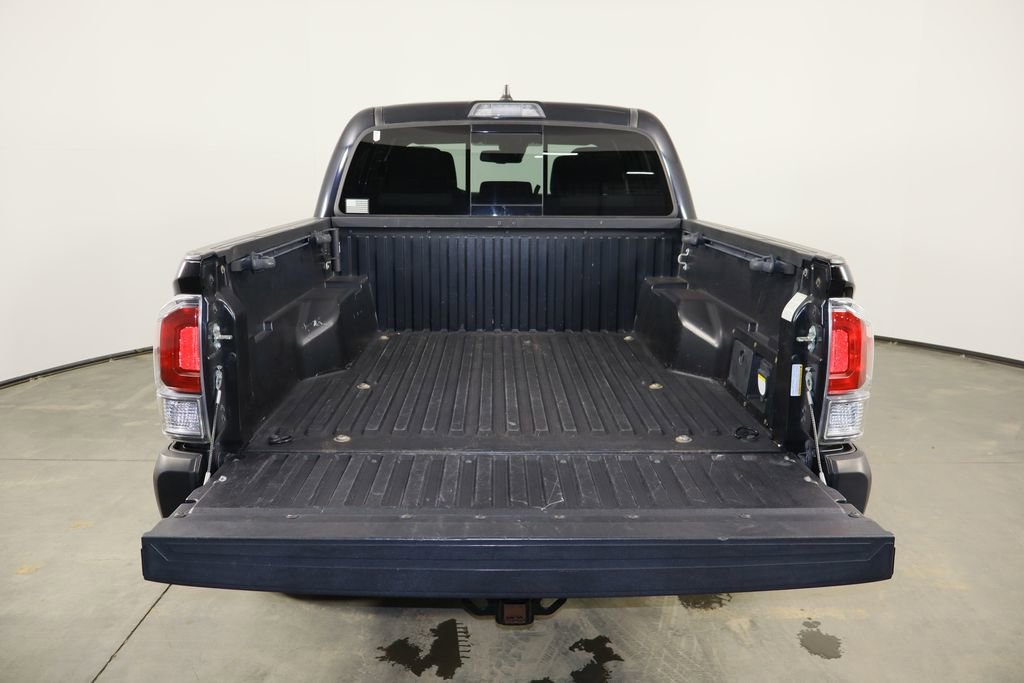 Used 2020 Toyota Tacoma TRD Off-Road image 17