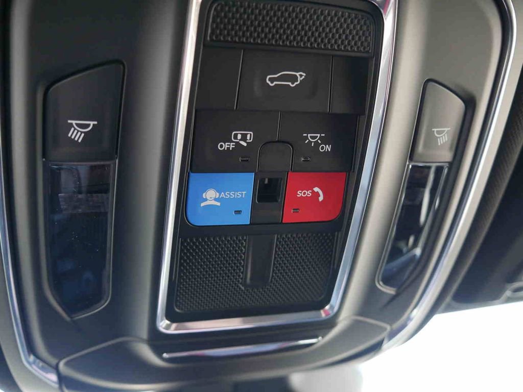 New 2025 Jeep Grand Cherokee Limited image 38