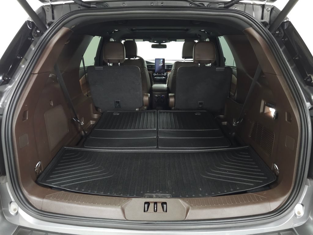Used 2023 Ford Explorer King Ranch w/ Technology Package AWD/4WD image 7