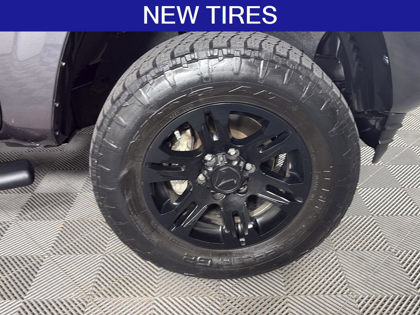 Used 2022 Toyota Tacoma SR AWD/4WD image 14