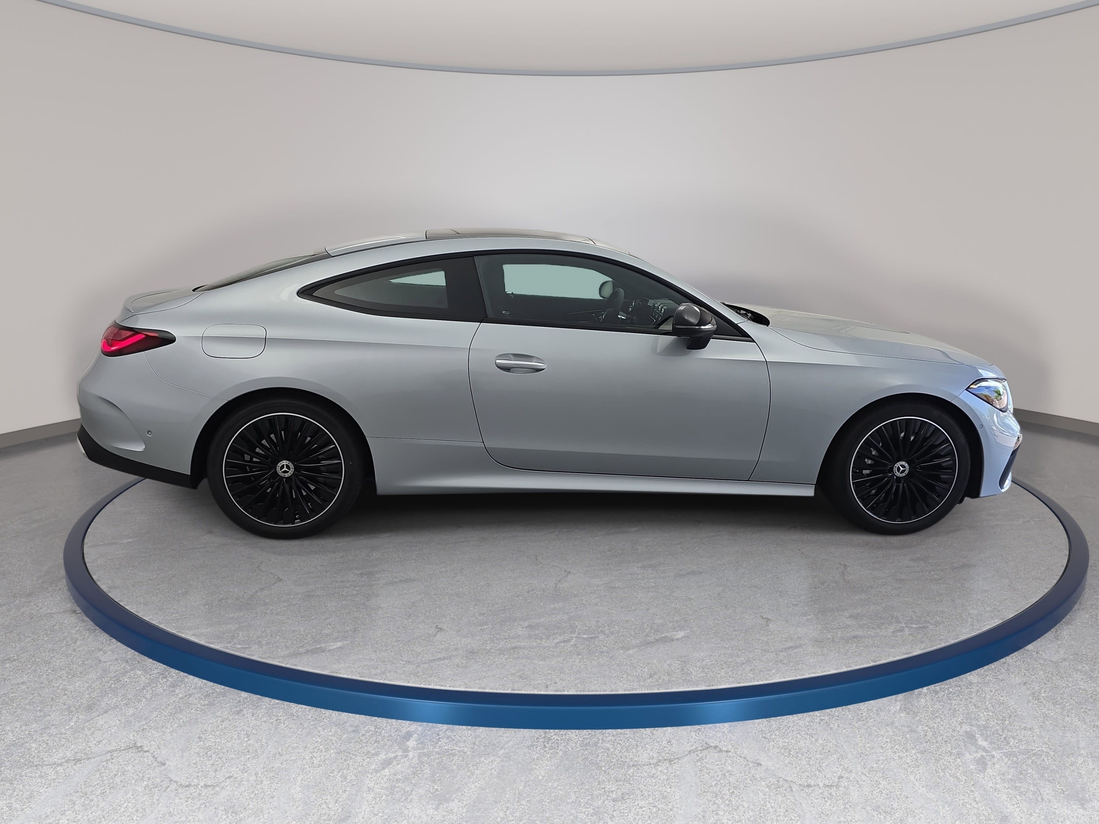 New 2026 Mercedes-Benz CLE 450 4MATIC Coupe image 4
