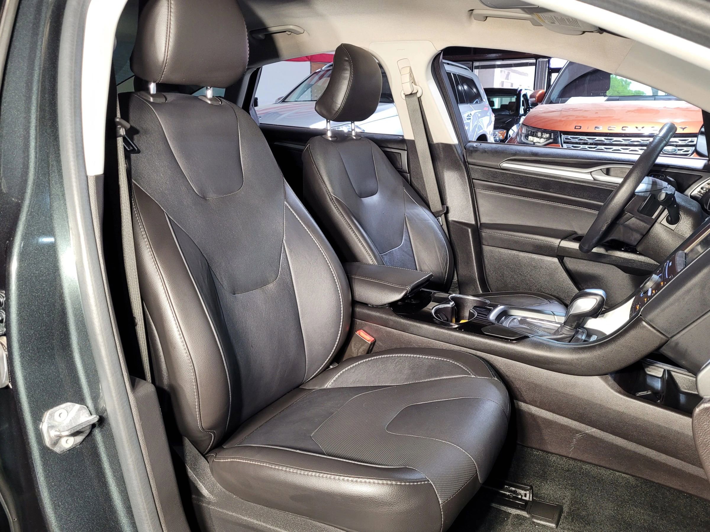 Used 2016 Ford Fusion Titanium image 18