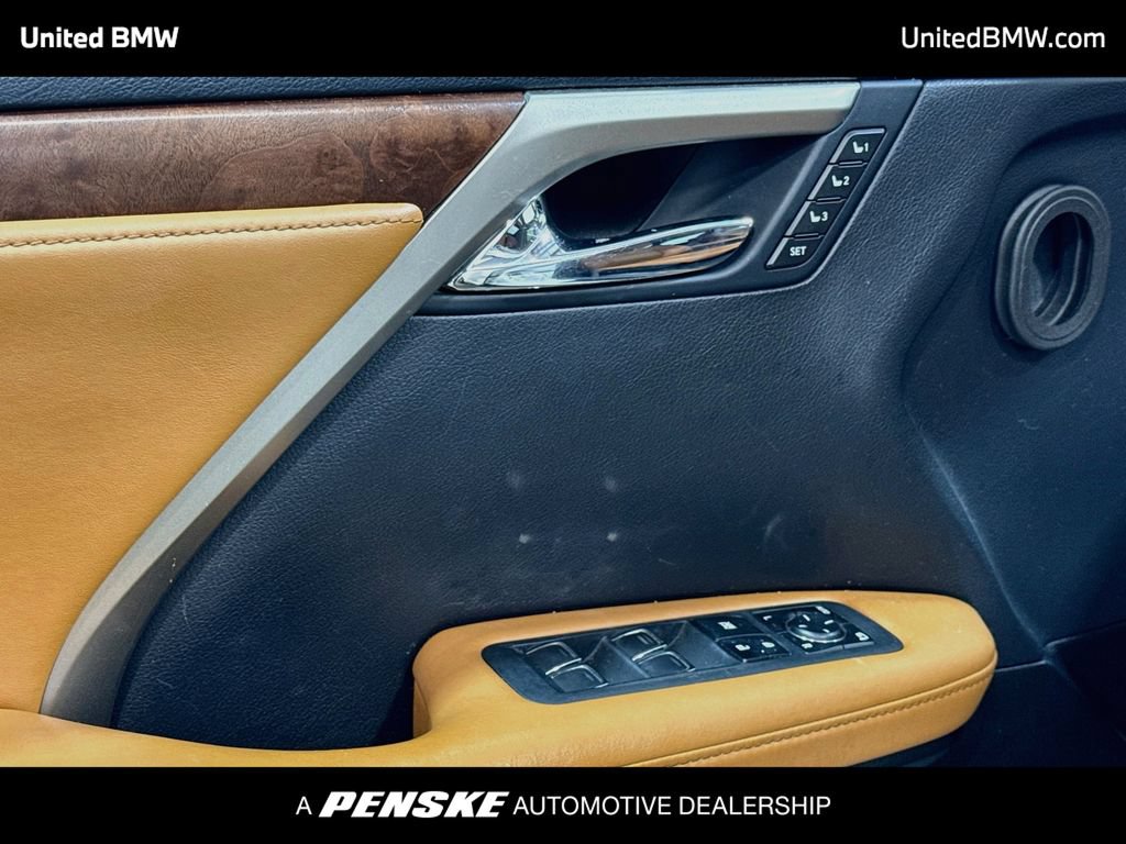 Used 2021 Lexus RX 350L Premium w/ Premium Package AWD/4WD image 10