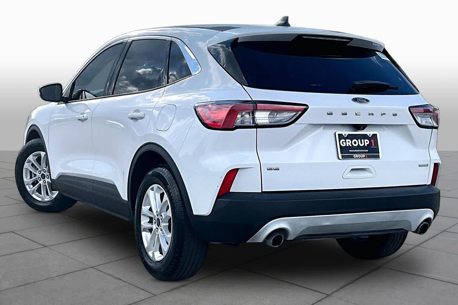 Used 2020 Ford Escape SE FWD image 12