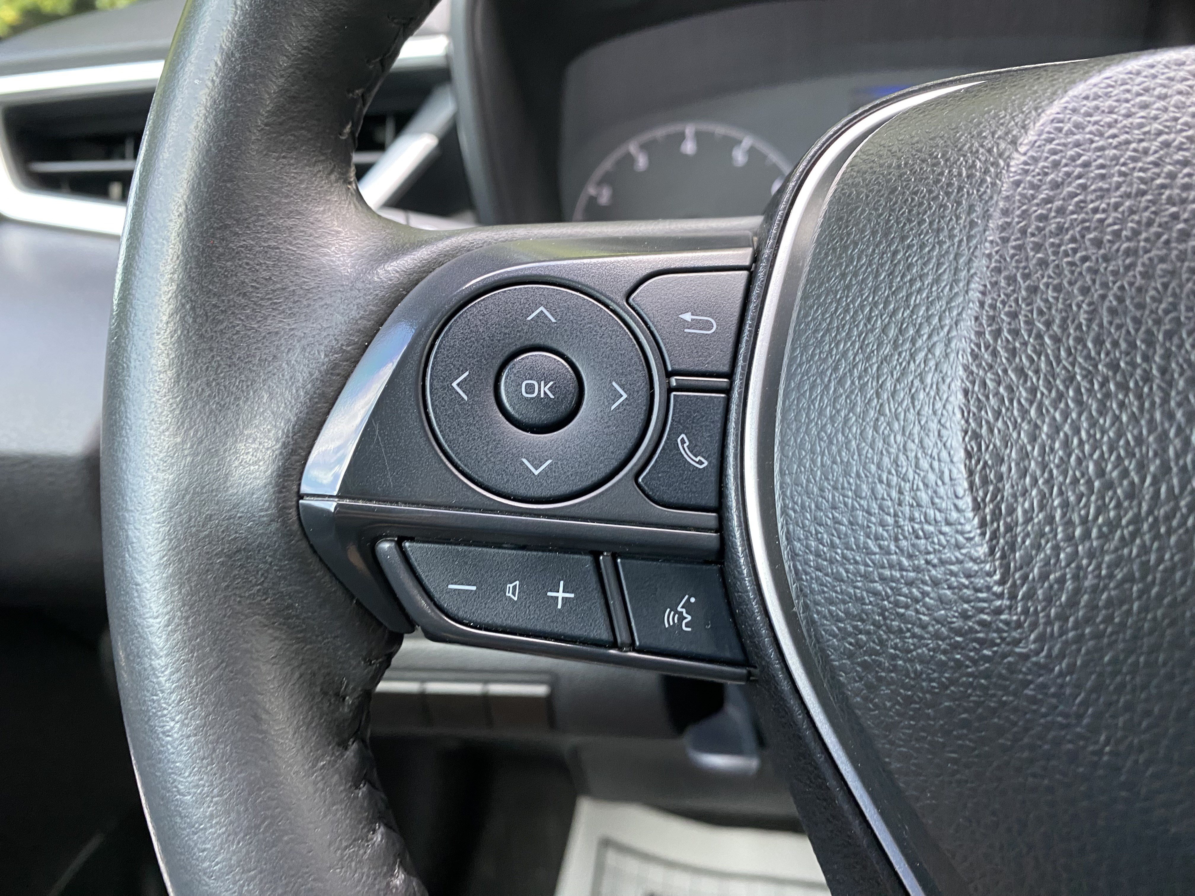 Used 2024 Toyota Corolla Sedan w/ SE Convenience Package FWD image 18