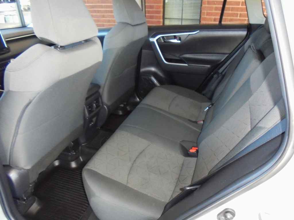 Used 2023 Toyota RAV4 XLE w/ Convenience Package image 9