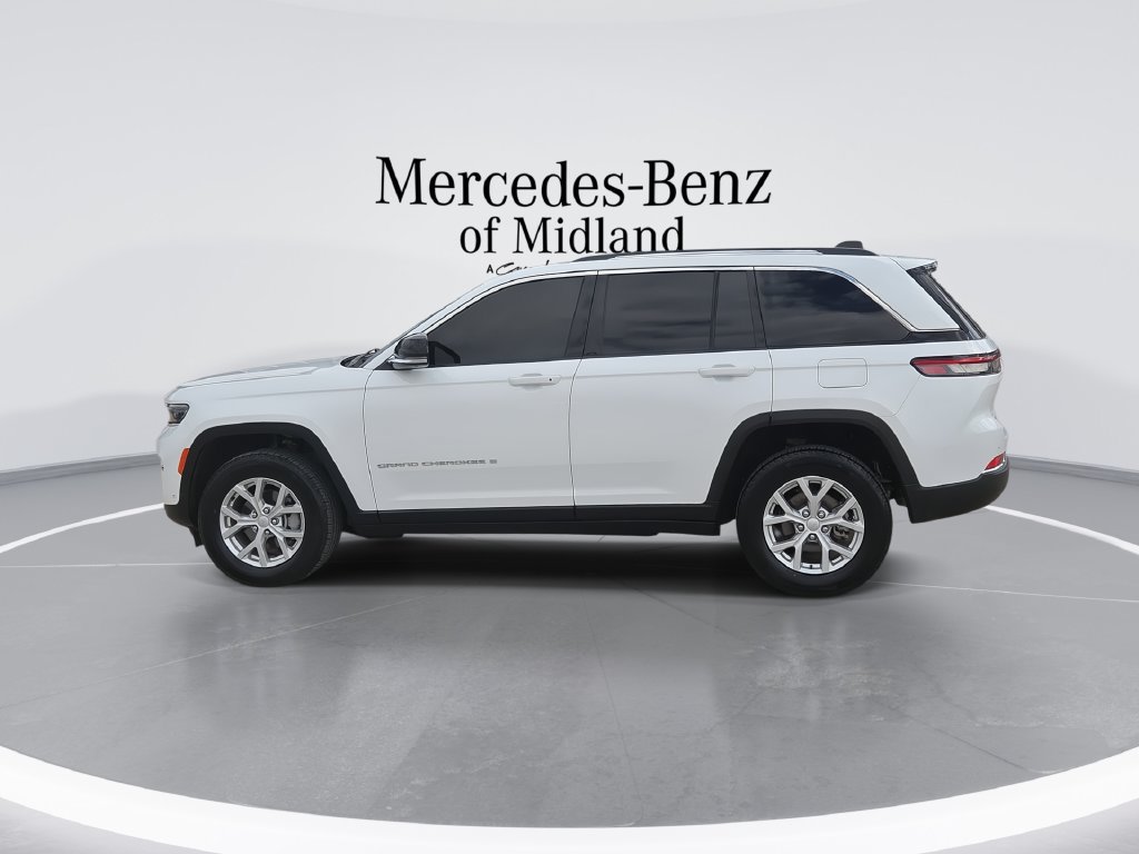 Used 2023 Jeep Grand Cherokee Limited w/ Luxury Tech Group II AWD/4WD image 5