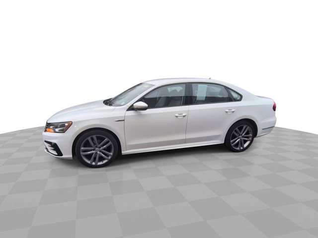 Used 2018 Volkswagen Passat 2.0T S image 4