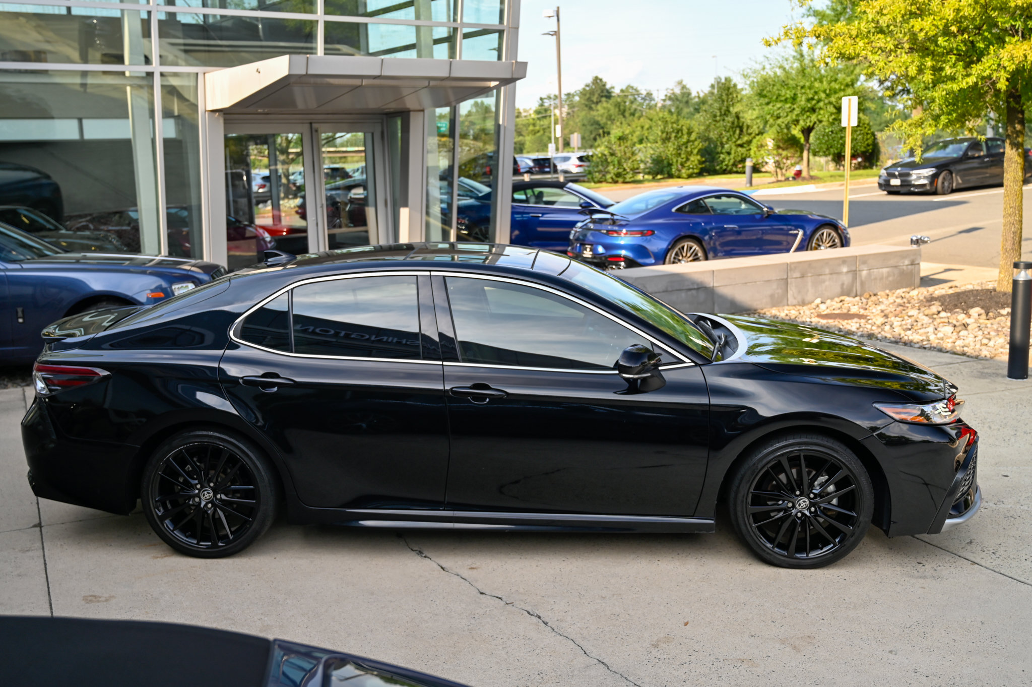 Used 2023 Toyota Camry XSE w/ Navigation Package FWD image 4