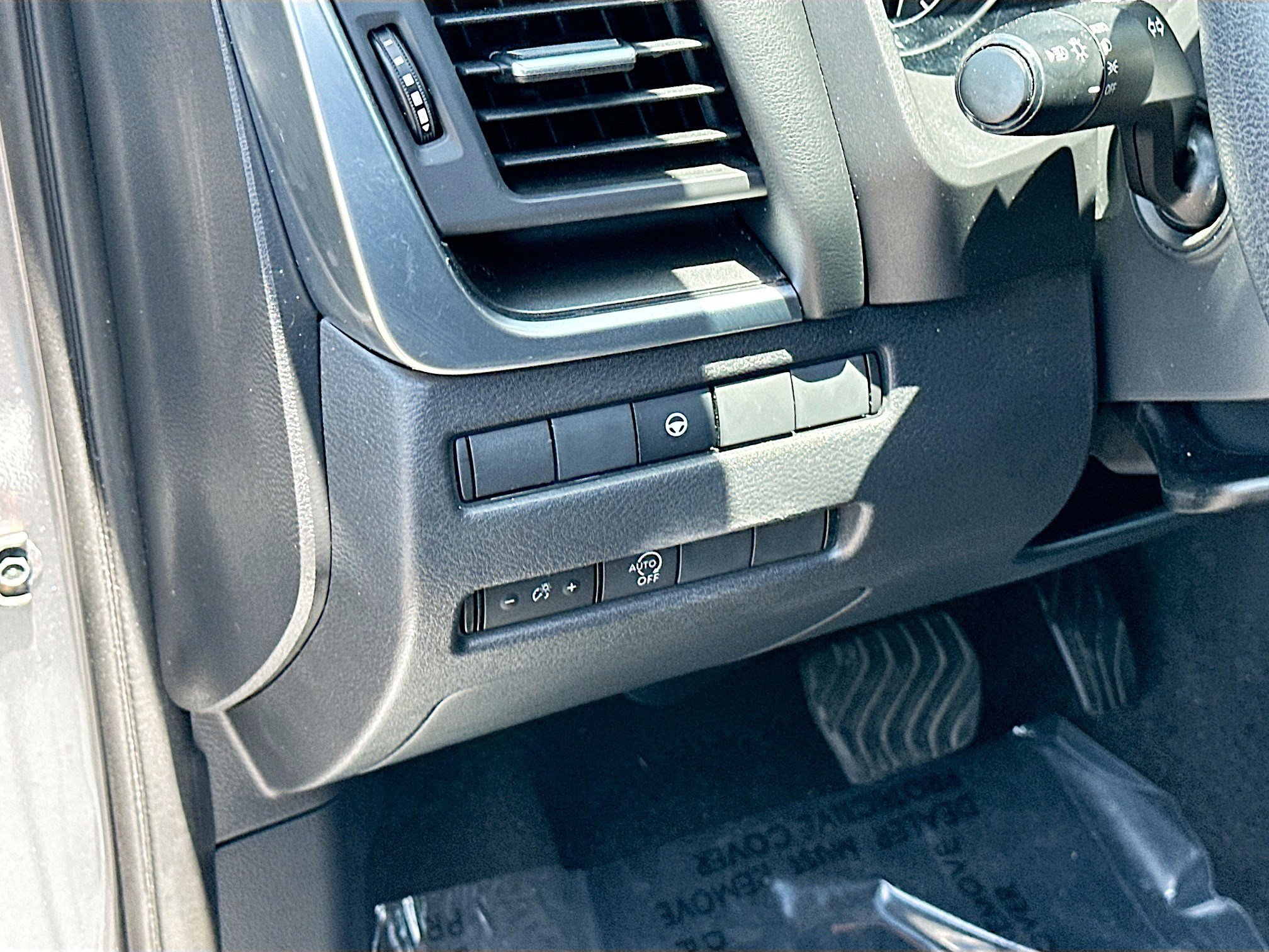 Certified 2023 Nissan Rogue SV image 10