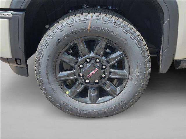New 2026 GMC Sierra 2500 AT4 w/ AT4 Premium Plus Package AWD/4WD image 9