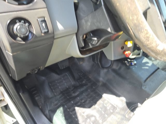 Used 2017 Ford F750 2WD Regular Cab Super Duty image 14