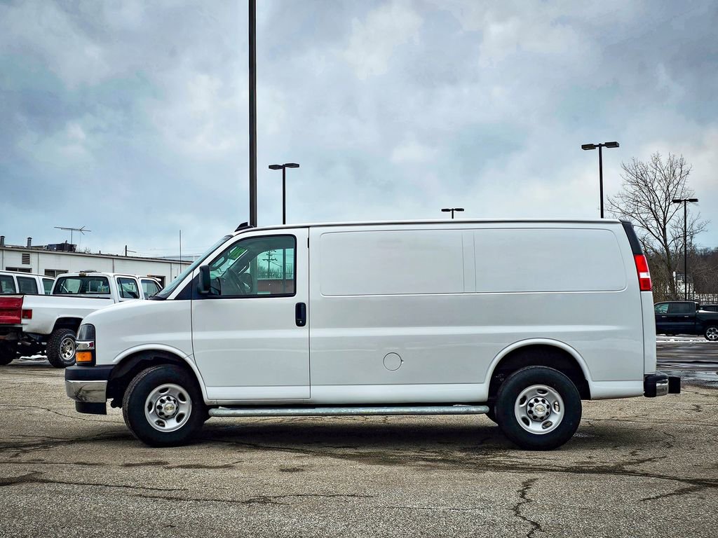 Used 2024 Chevrolet Express 2500 w/ Driver Convenience Package image 6