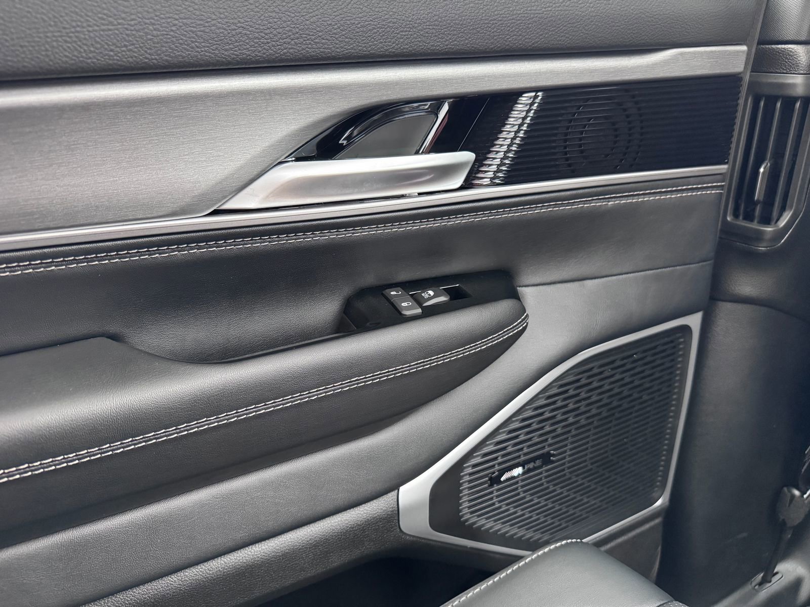 New 2025 Jeep Wagoneer Series II image 29