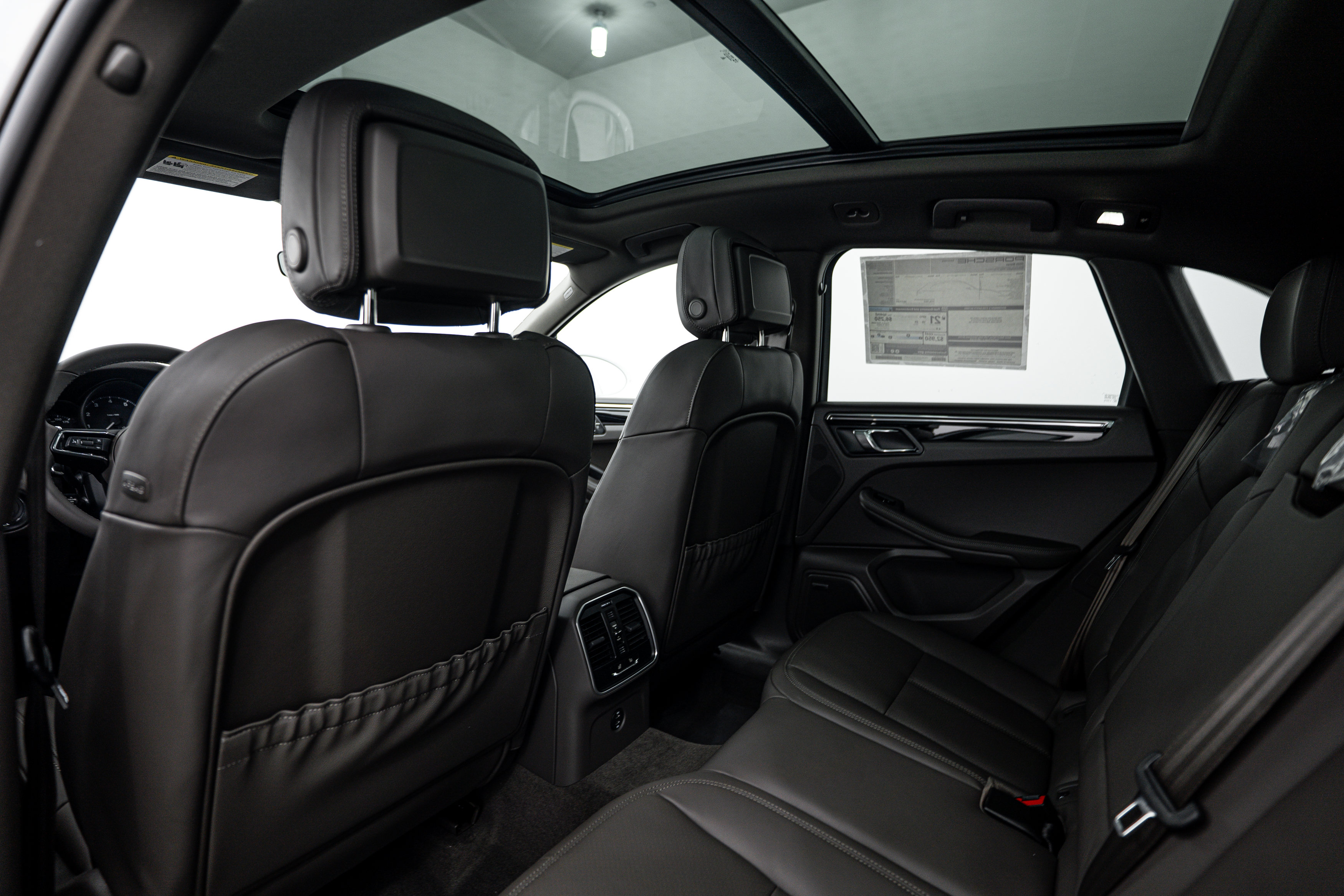 New 2026 Porsche Macan AWD/4WD image 25