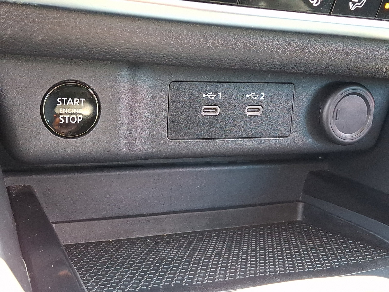 Used 2024 Nissan Rogue SV AWD/4WD image 25