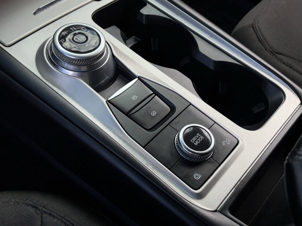 Used 2023 Ford Explorer XLT image 19