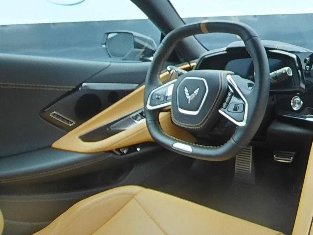Used 2025 Chevrolet Corvette Z06 w/ Stealth Interior Trim Package RWD image 16