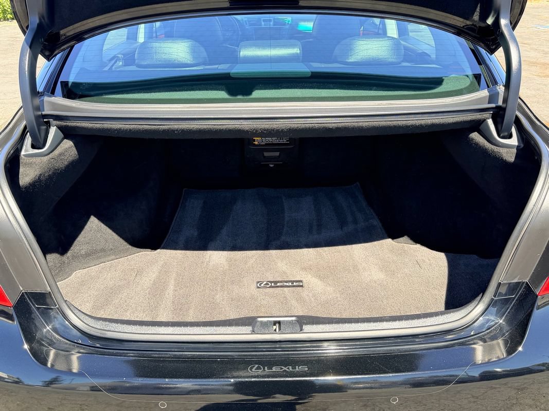 Used 2012 Lexus LS 460 L w/ Luxury Value Edition RWD image 17