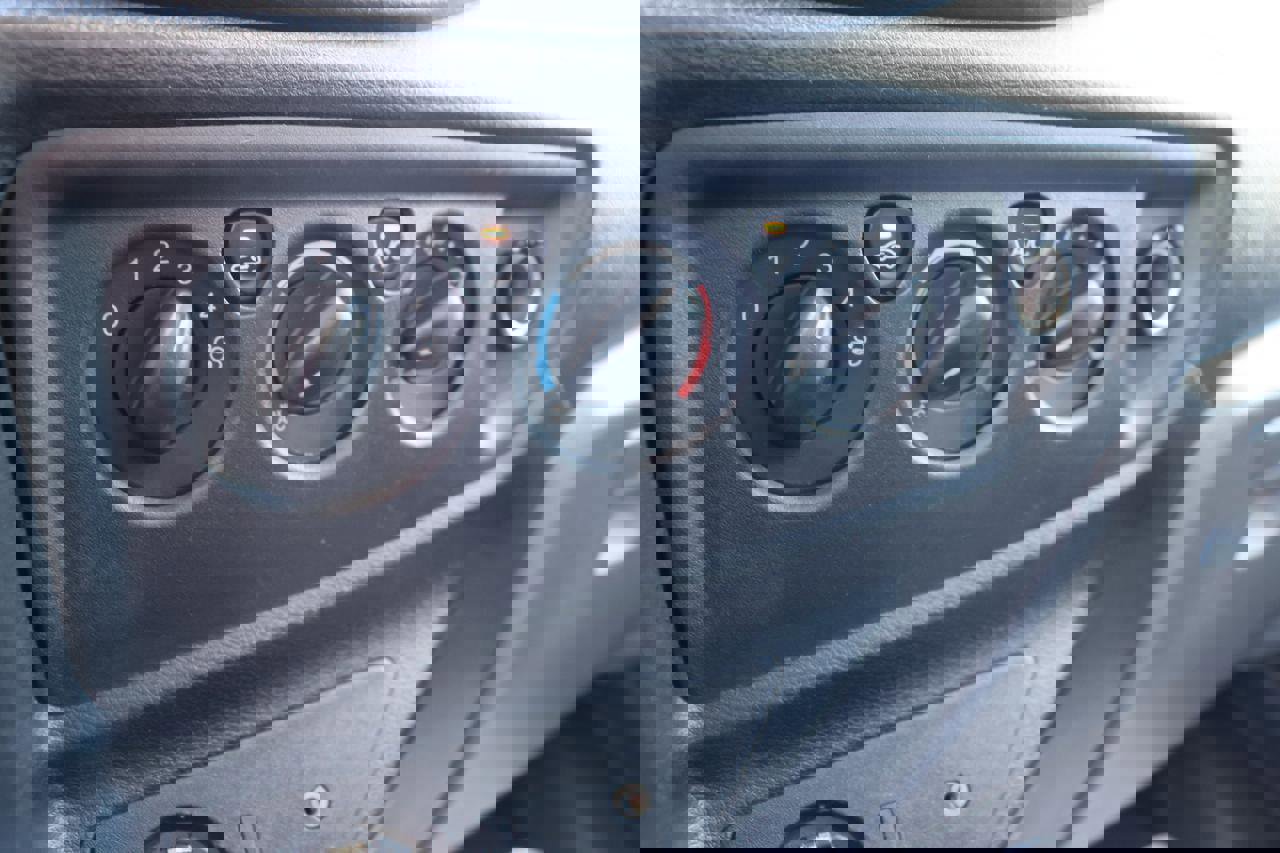 Used 2019 Ford Transit 250 148 High Roof Extended image 29