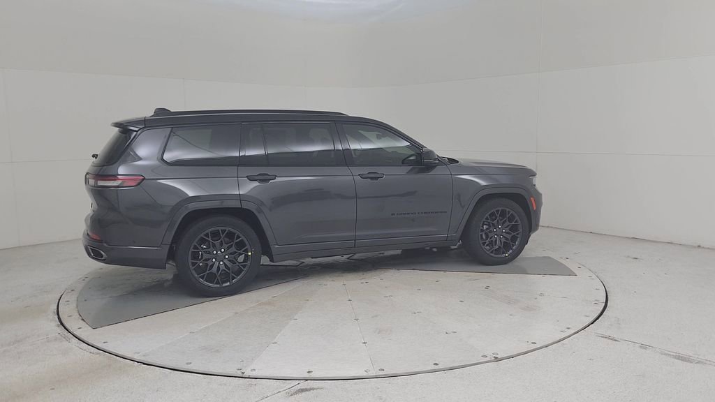 New 2025 Jeep Grand Cherokee L Summit w/ Obsidian Package image 17