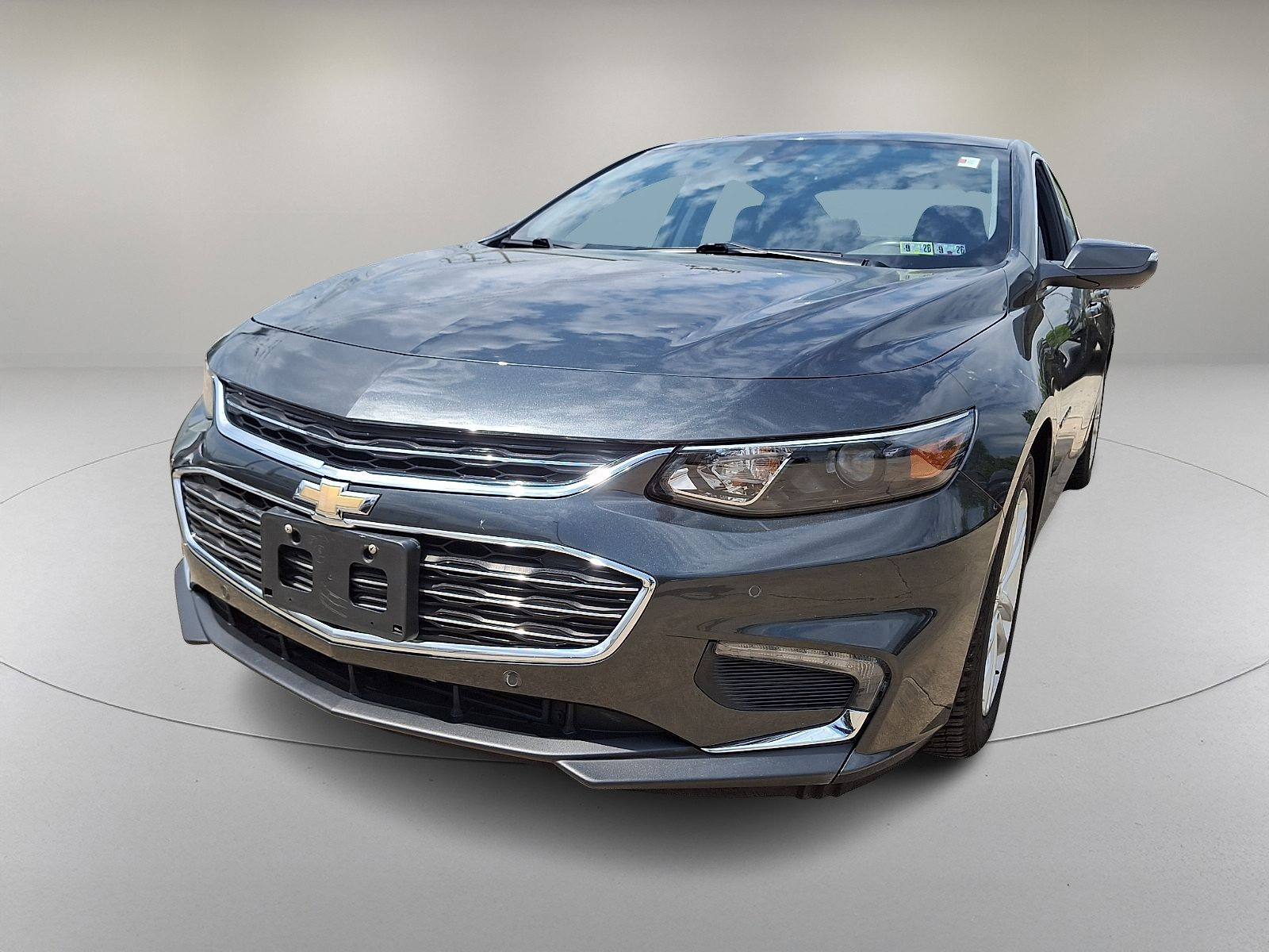Used 2016 Chevrolet Malibu Hybrid w/ Leather Package FWD image 4
