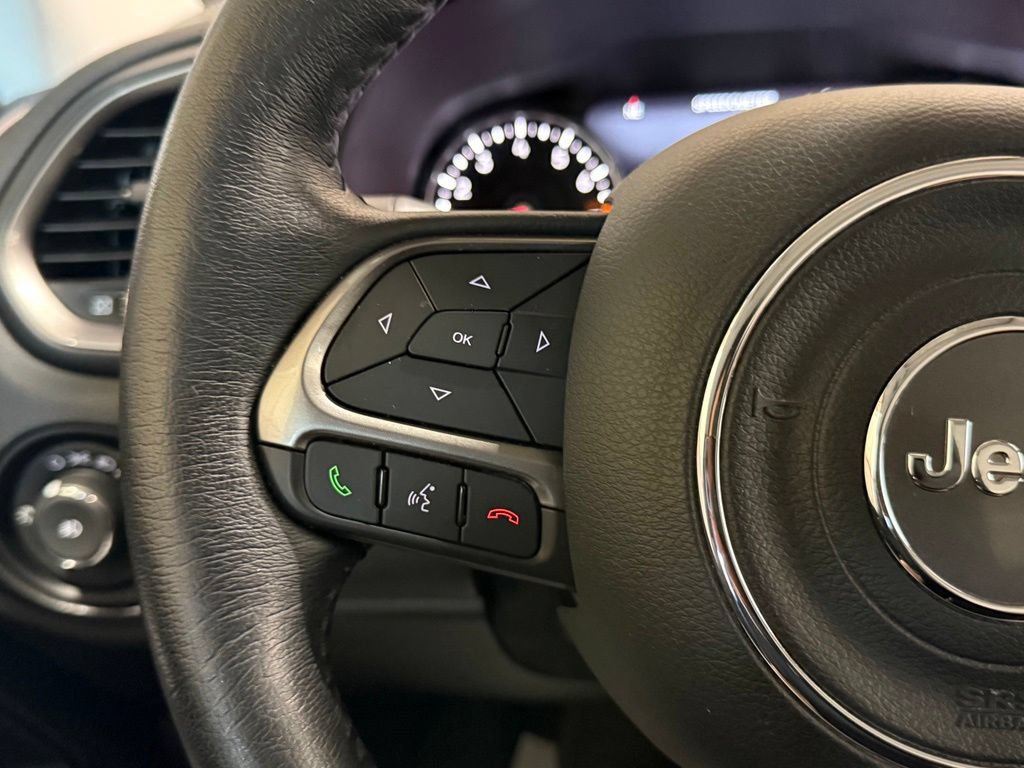 Certified 2022 Jeep Renegade Limited AWD/4WD image 32