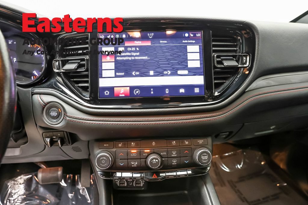 Used 2024 Dodge Durango GT RWD image 12