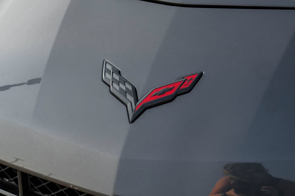 Used 2017 Chevrolet Corvette Stingray Coupe w/ Carbon Flash Badge Package RWD image 40
