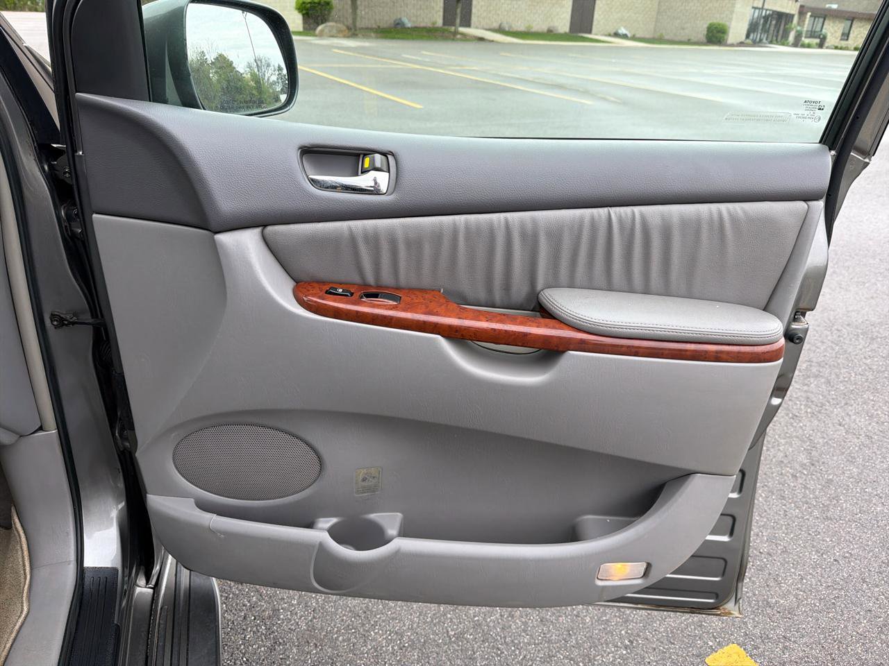 Used 2004 Toyota Sienna FWD image 22