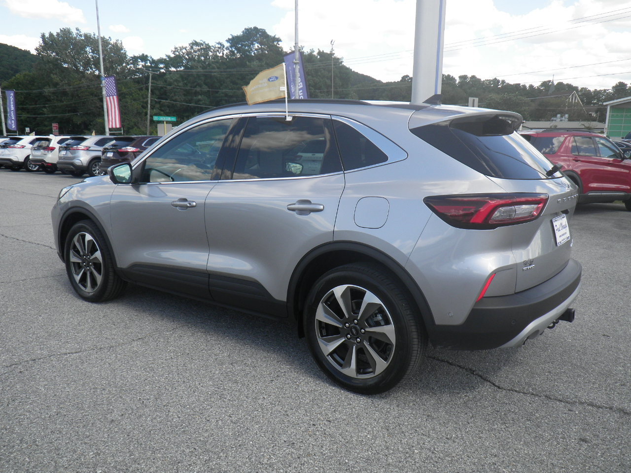 Certified 2023 Ford Escape Platinum w/ Premium Technology Package image 4