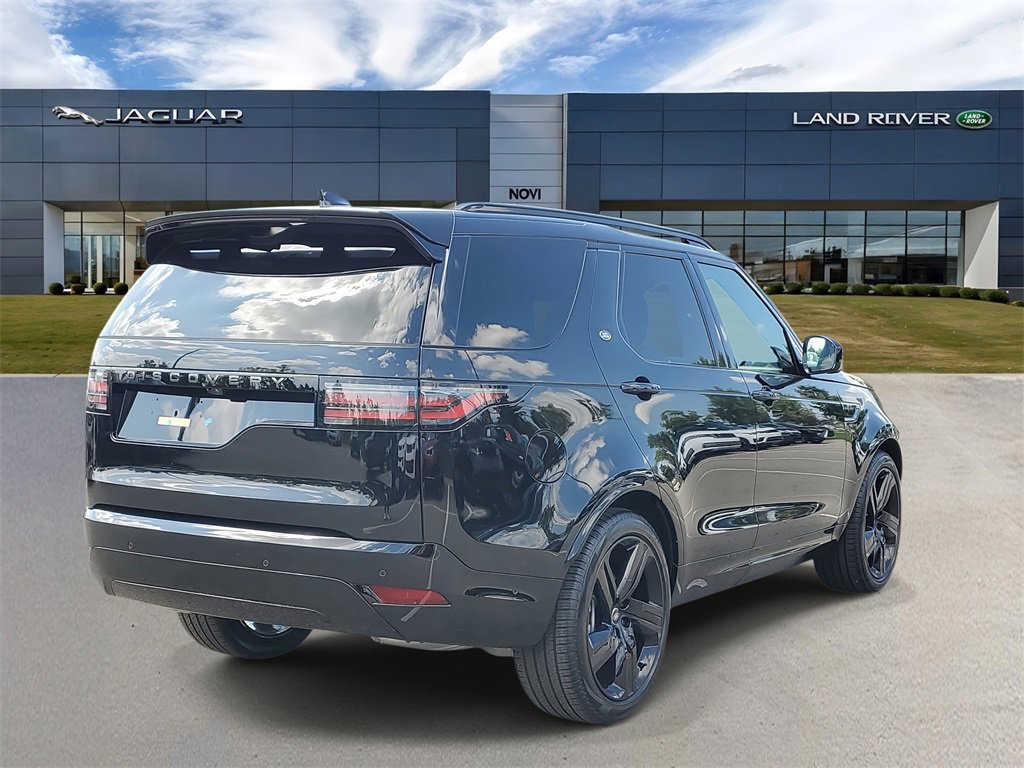 New 2025 Land Rover Discovery Dynamic SE image 3