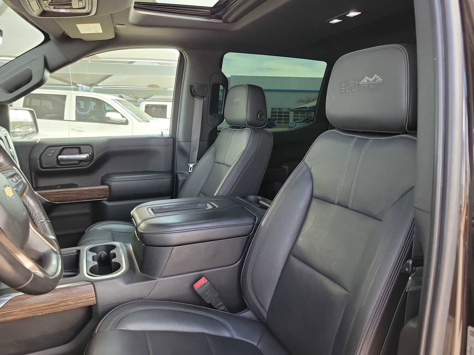 Used 2019 Chevrolet Silverado 1500 High Country w/ Technology Package image 7