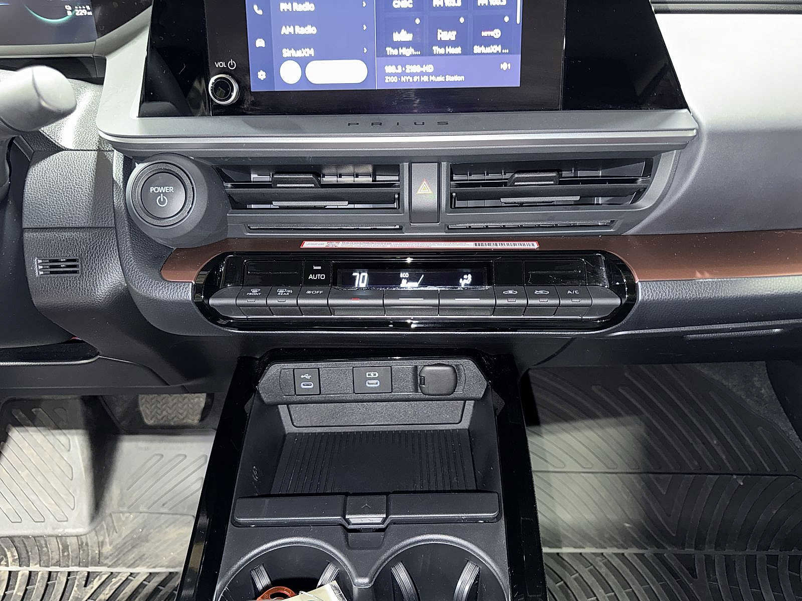Used 2024 Toyota Prius Prime SE FWD image 21