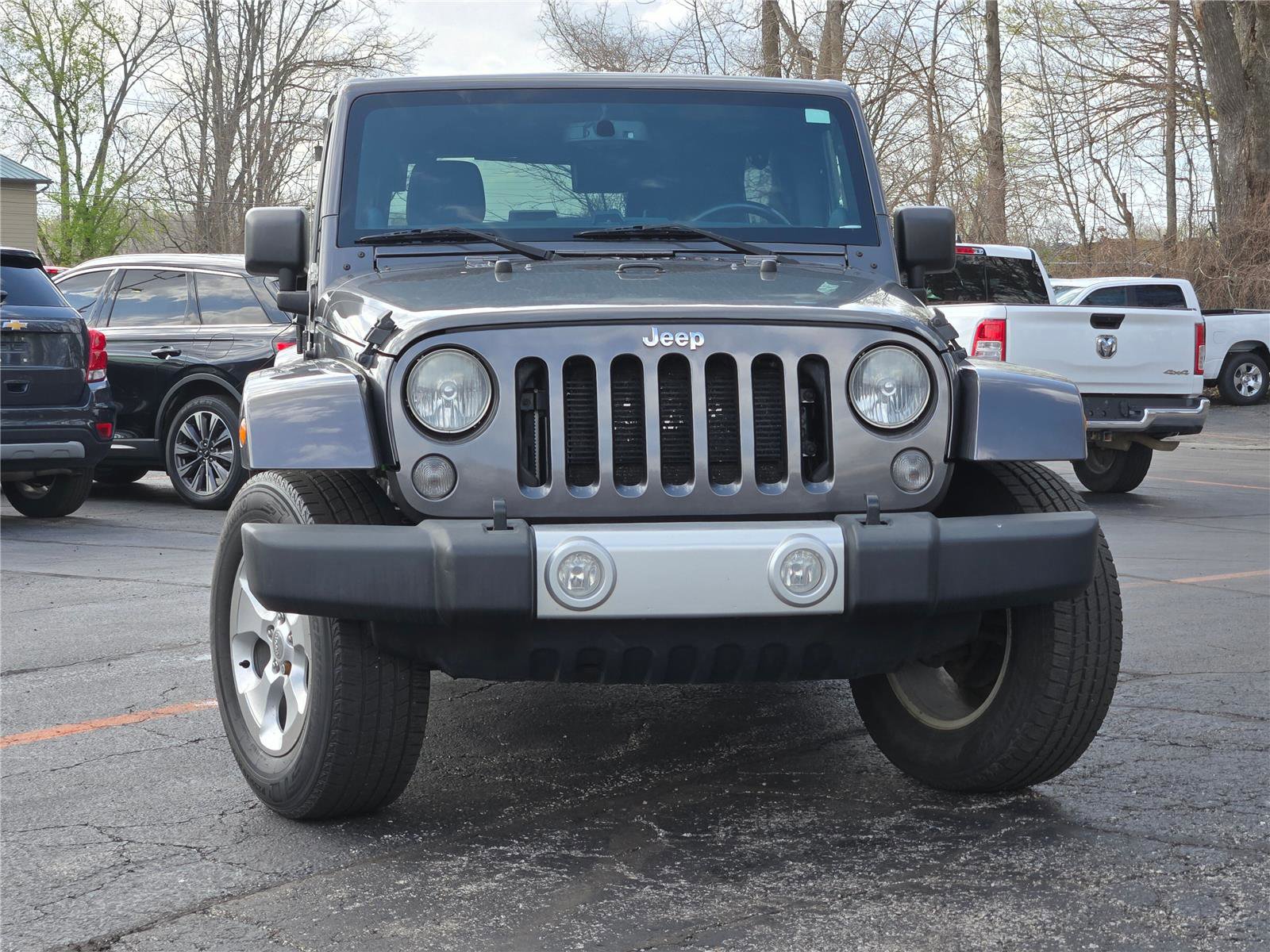 Used 2014 Jeep Wrangler Unlimited Sahara AWD/4WD image 3