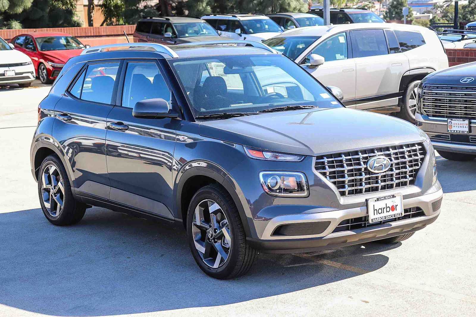 New 2026 Hyundai Venue SEL FWD image 3