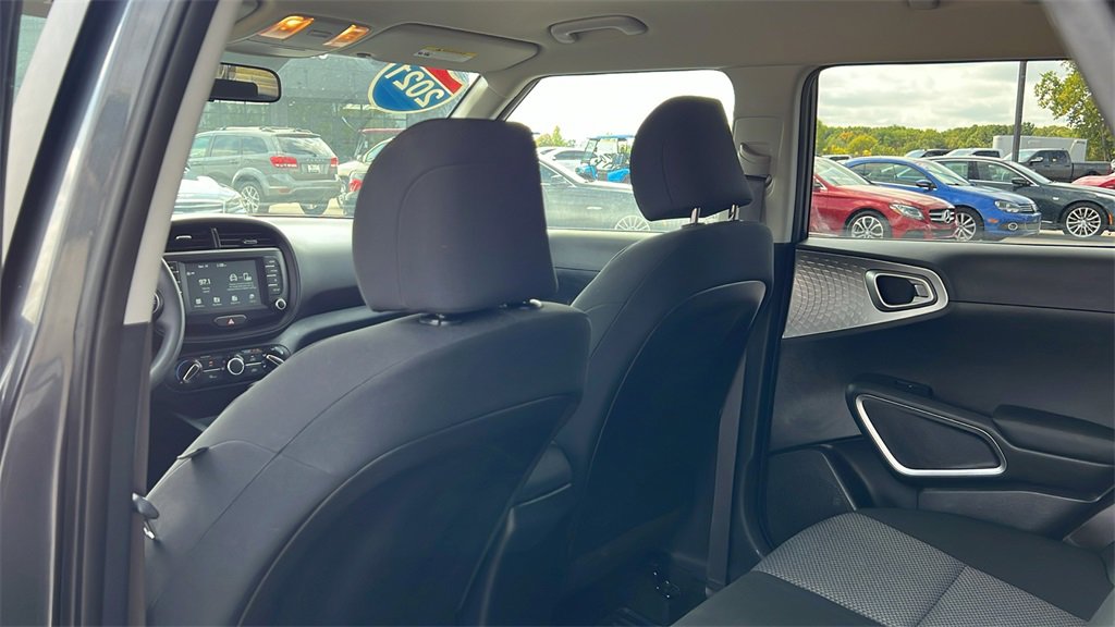 Used 2021 Kia Soul LX image 34