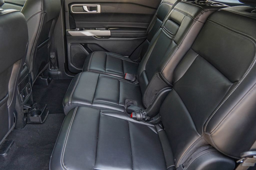 Used 2023 Ford Explorer XLT w/ Equipment Group 202A image 39